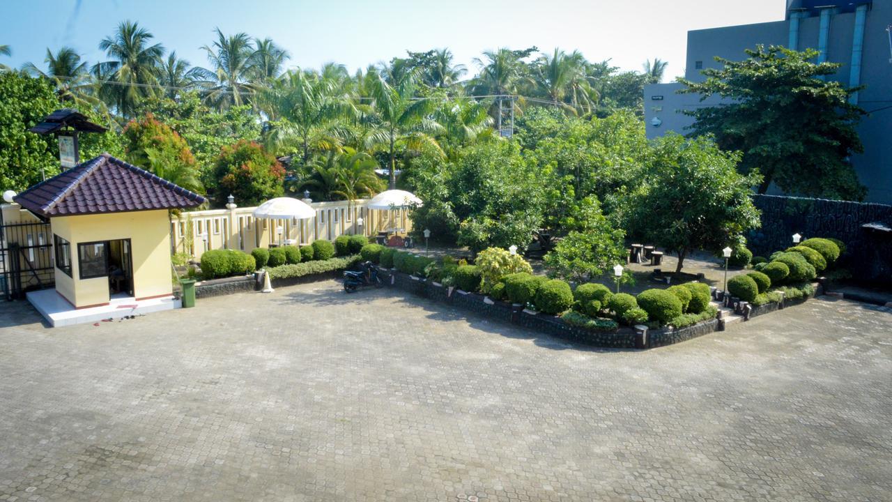 Uni Beach Hotel Pangandaran Eksteriør billede